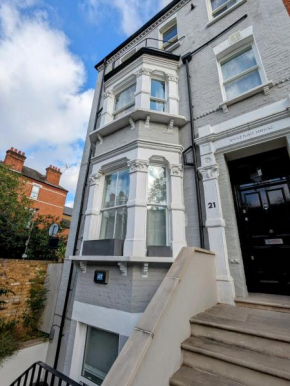 Boutique Victorian Flat - Battersea Park - 2 Bedroom